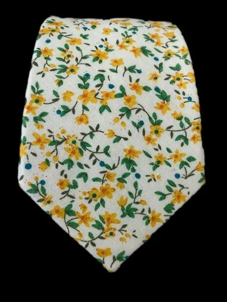 Yellow Flowers and Green Leaf Men's Tie